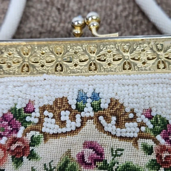 Vintage Needlepoint Petit Point Tapestry Framed Kiss-lock Beaded White Bag 7x9 - Picture 8 of 8